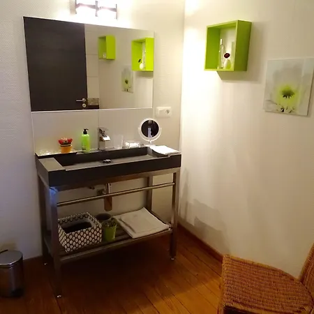 Les Myosotis D'hotes - Sarreguemines Bed & Breakfast 3*